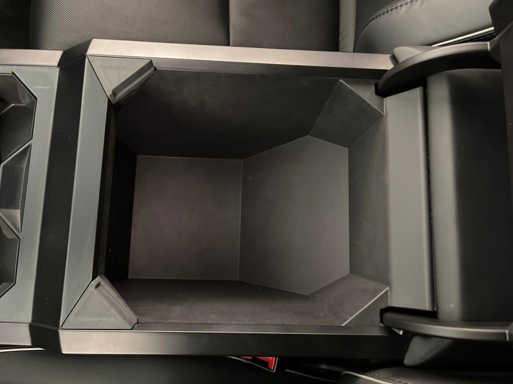 Used 2024 Tesla Cybertruck AWD Crew Cab image 23