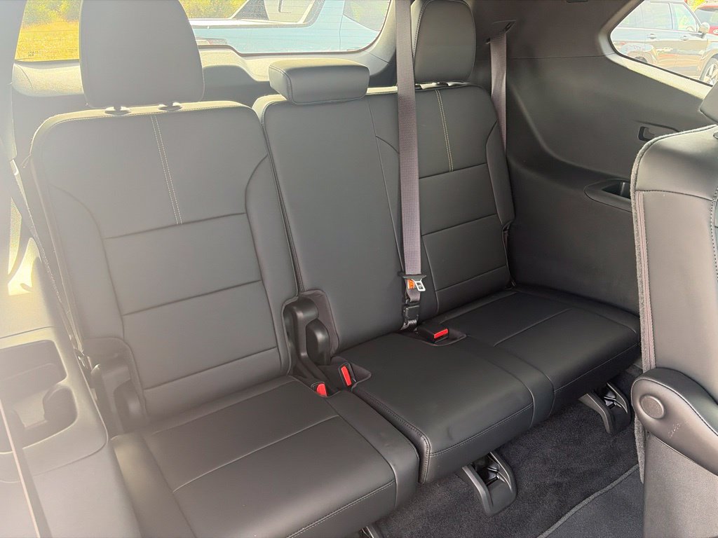 Used 2026 GMC Acadia Elevation w/ Elevation Premium Package AWD/4WD image 18