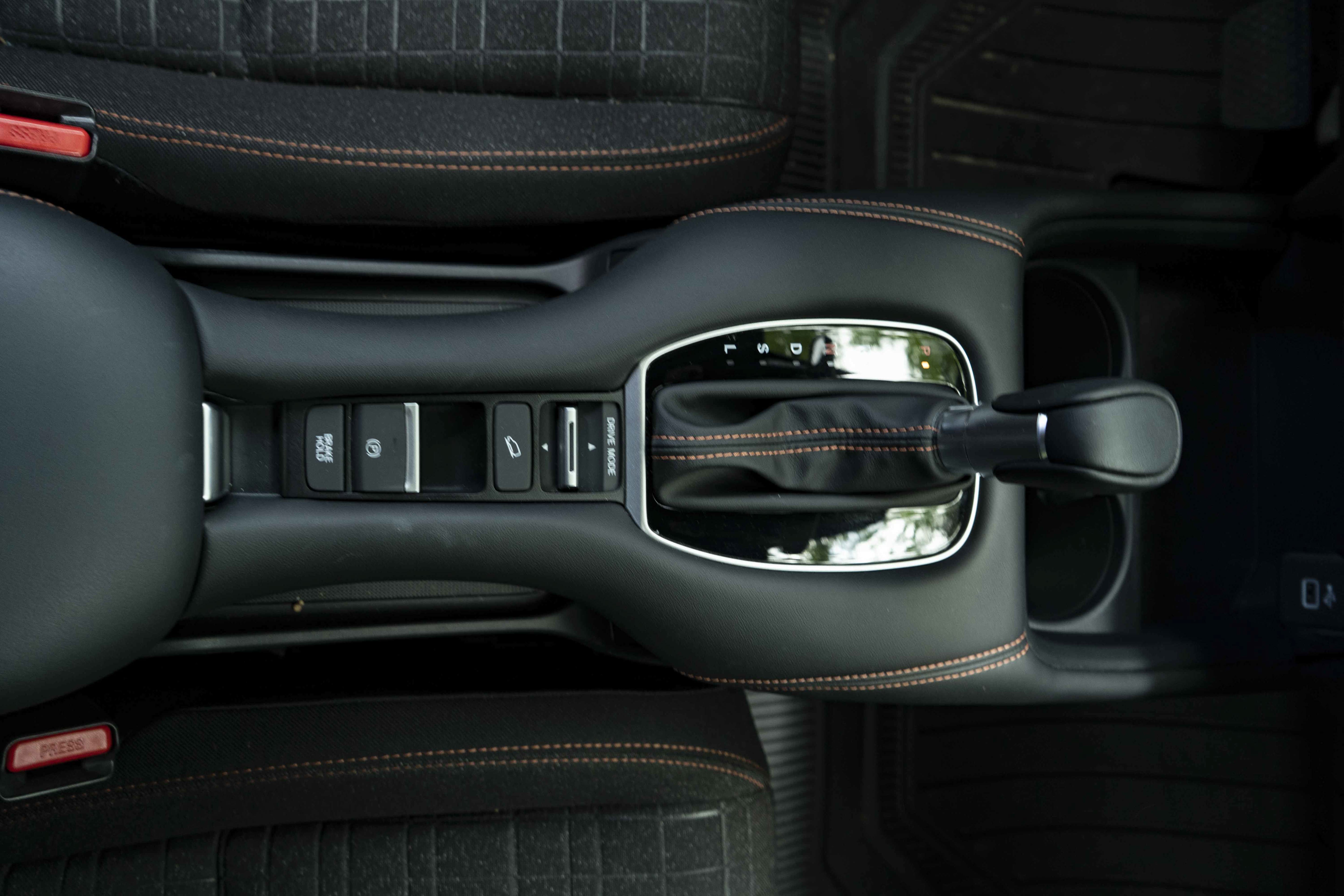 Certified 2025 Honda HR-V Sport image 27