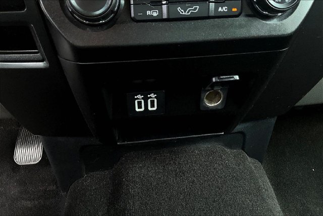 Used 2019 Ford F150 XLT w/ Equipment Group 302A Luxury AWD/4WD image 15