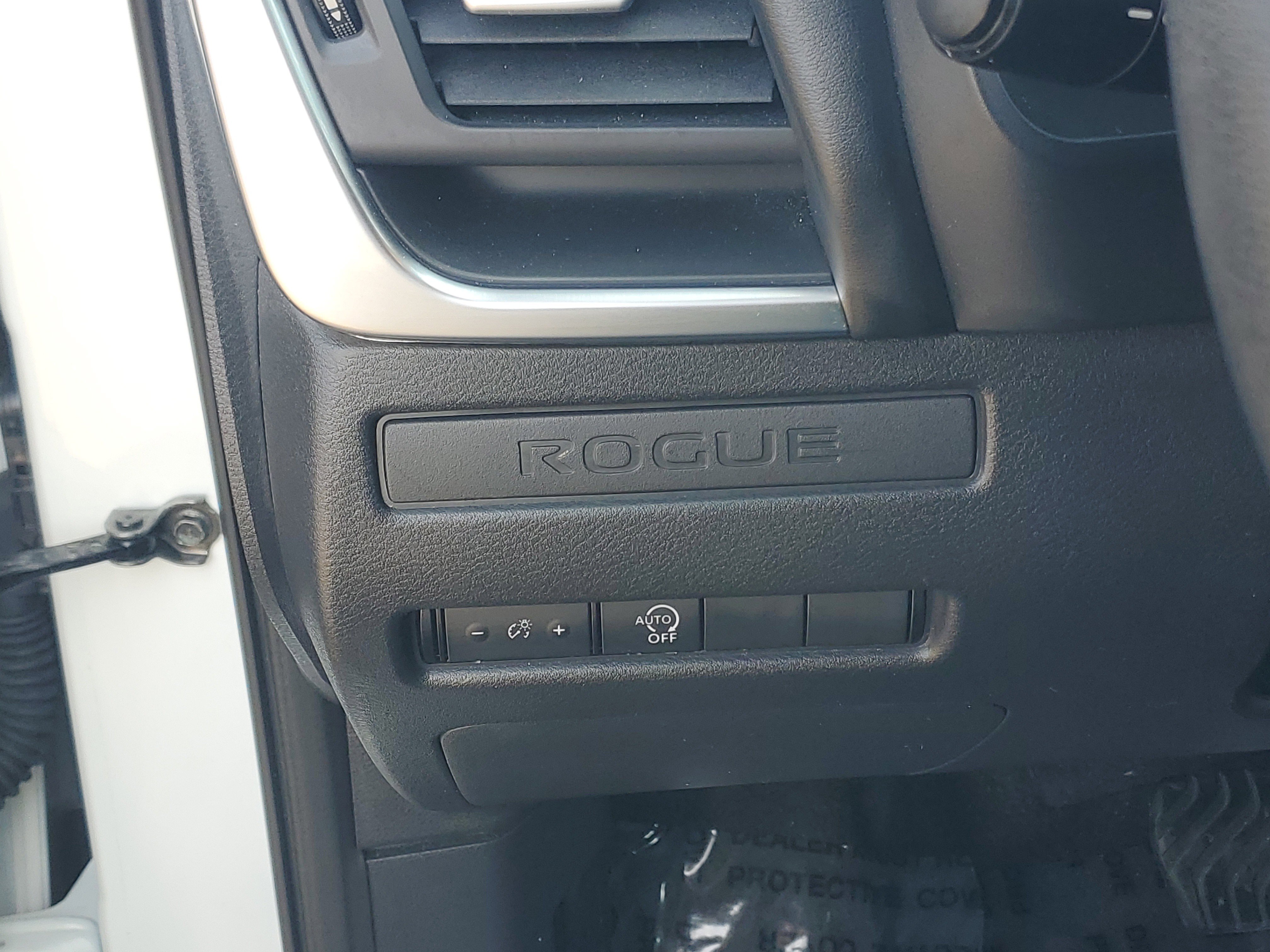 Used 2023 Nissan Rogue S image 19