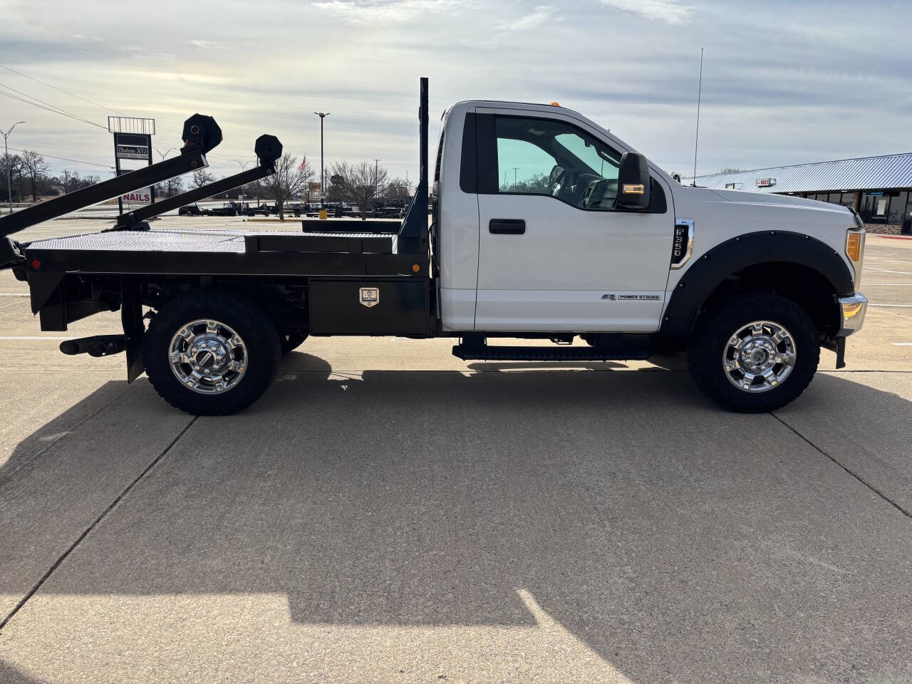 Used 2017 Ford F350 XL w/ Power Equipment Group image 4