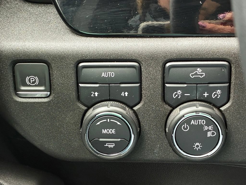 Certified 2024 Chevrolet Silverado 1500 LT AWD/4WD image 7