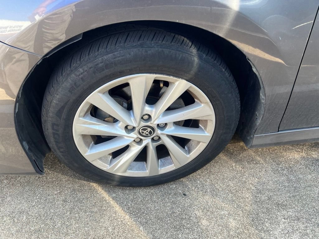 Used 2021 Toyota Camry LE FWD image 2