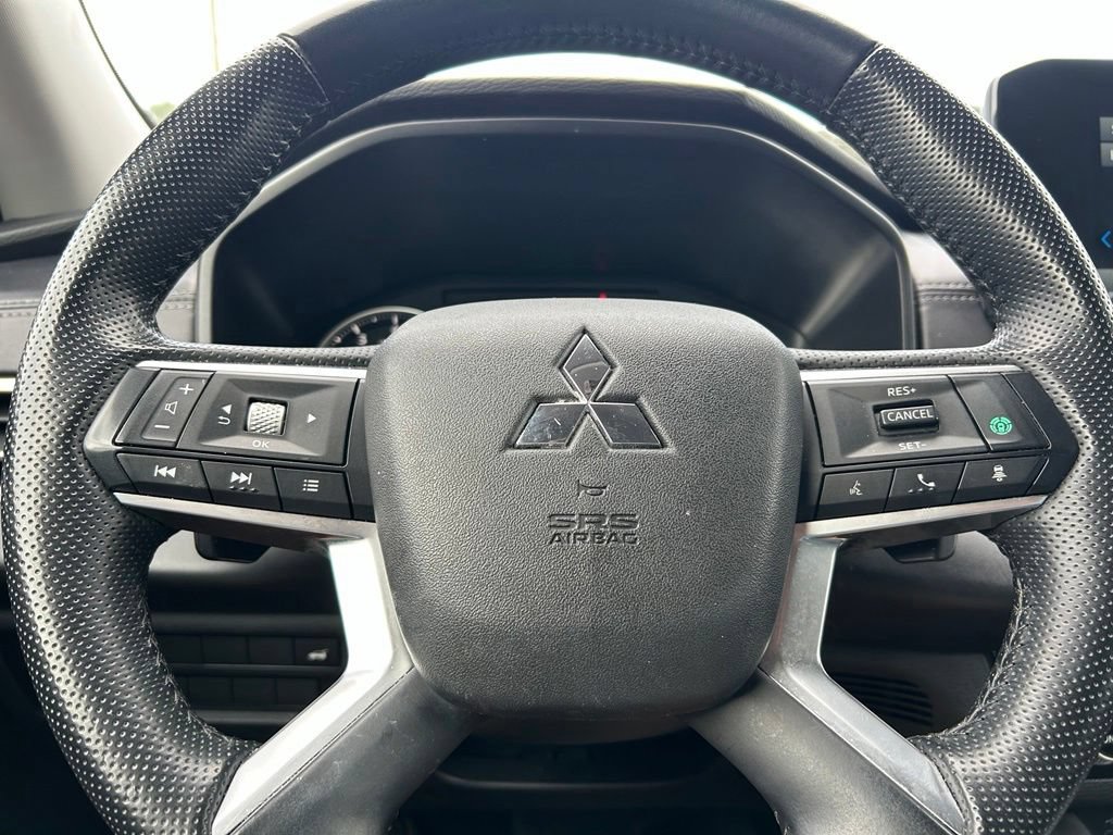 Used 2024 Mitsubishi Outlander SE AWD/4WD image 23