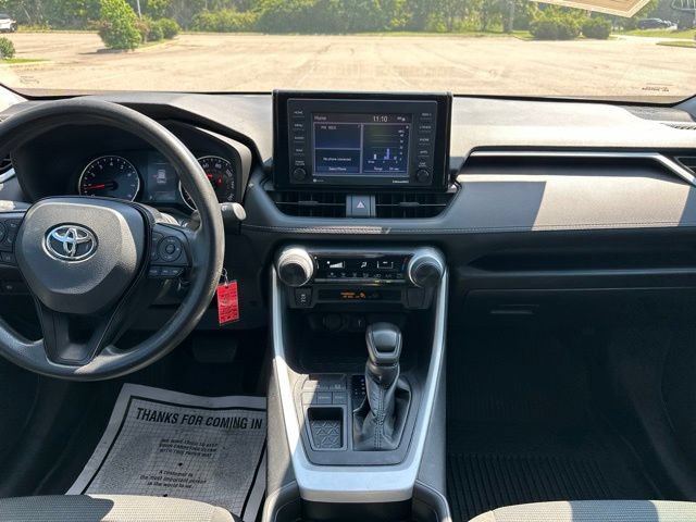 Used 2021 Toyota RAV4 LE FWD image 11