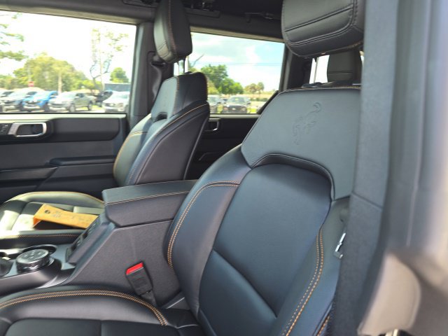 Used 2024 Ford Bronco Badlands AWD/4WD image 8