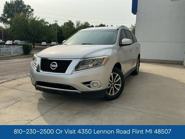 Used 2014 Nissan Pathfinder SV AWD/4WD image 3