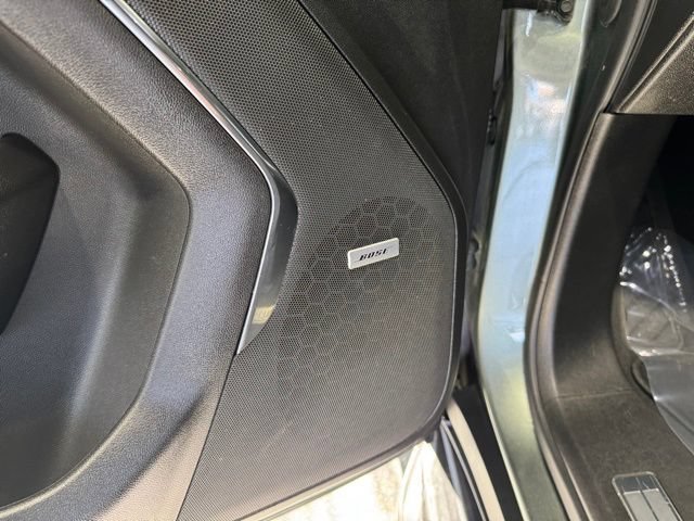 Used 2023 Chevrolet Suburban Premier AWD/4WD image 5