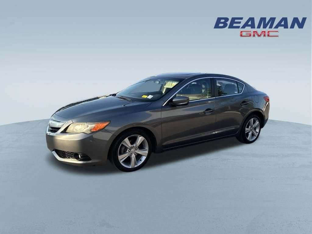 Used 2013 Acura ILX w/ Technology Package FWD image 3