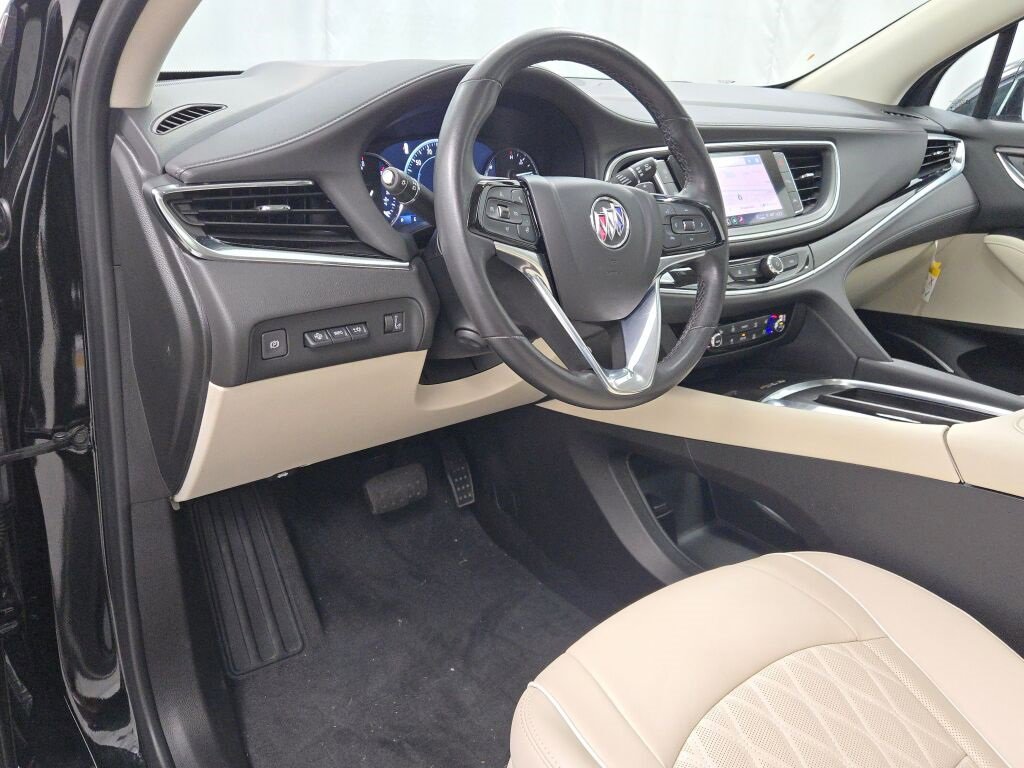 Used 2022 Buick Enclave Avenir w/ Avenir Technology Package image 26