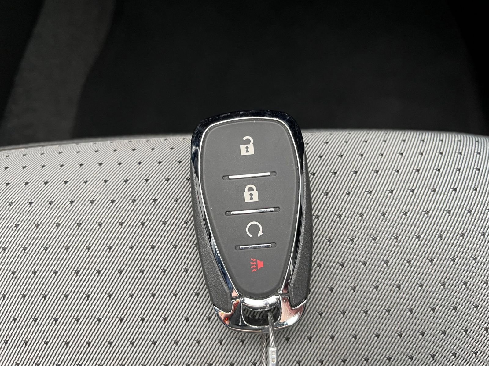 Used 2025 Chevrolet Trax LT FWD image 21
