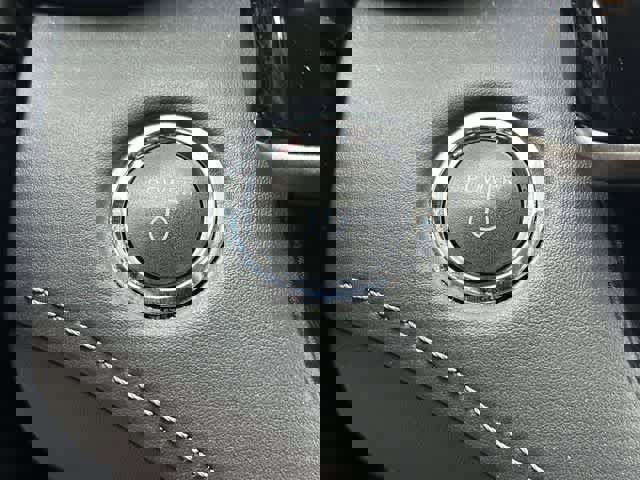 Used 2023 Toyota Highlander Limited image 11