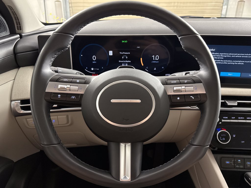 Used 2025 Hyundai Tucson SEL FWD image 16
