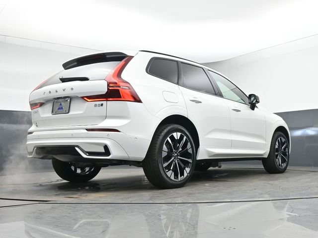 New 2026 Volvo XC60 B5 Plus w/ Protection Package Premier image 40