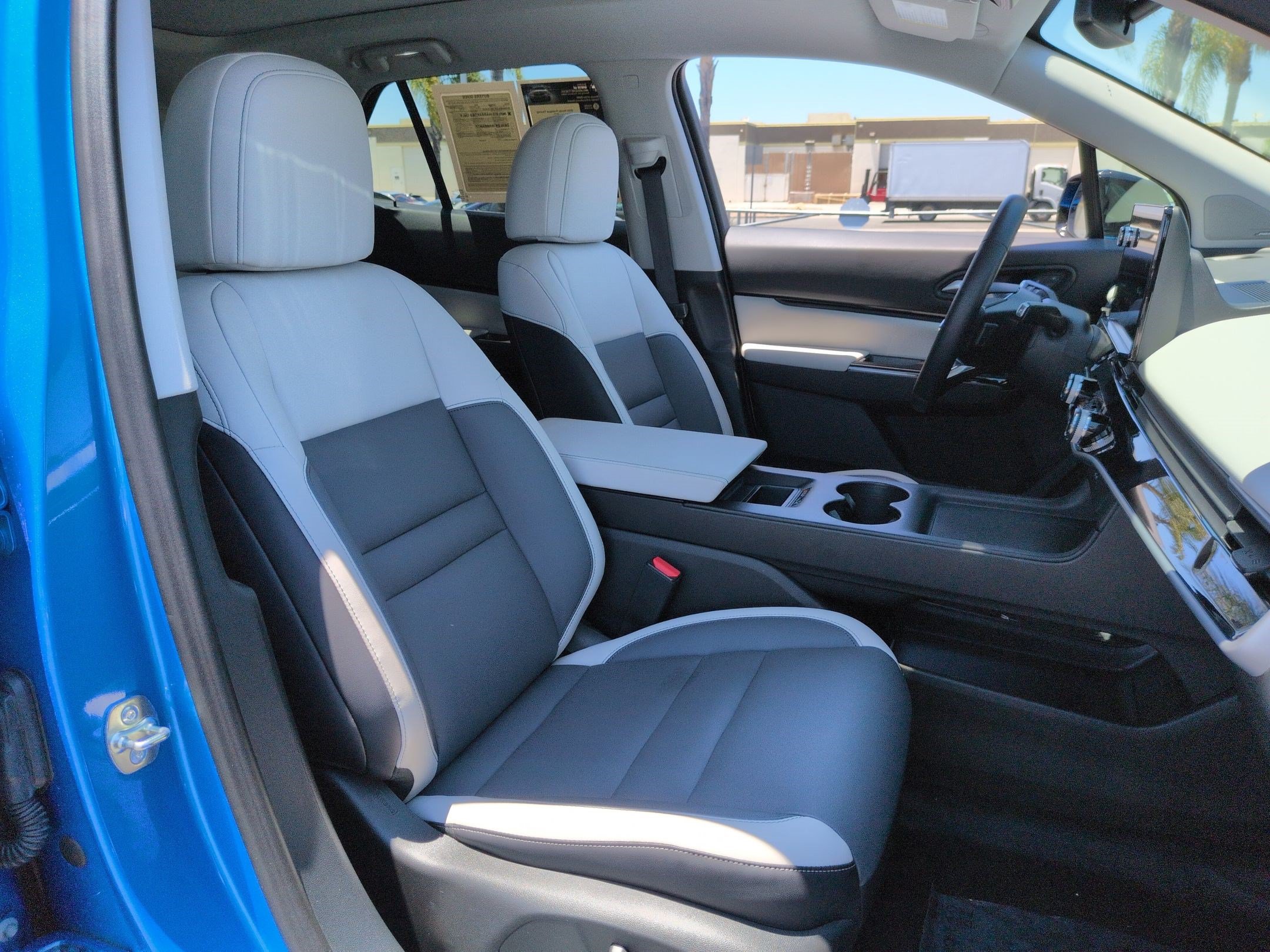 Used 2025 Honda Prologue Touring image 32
