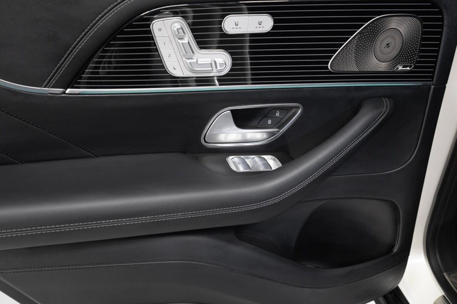 Used 2023 Mercedes-Benz Maybach GLS 600 4MATIC image 47