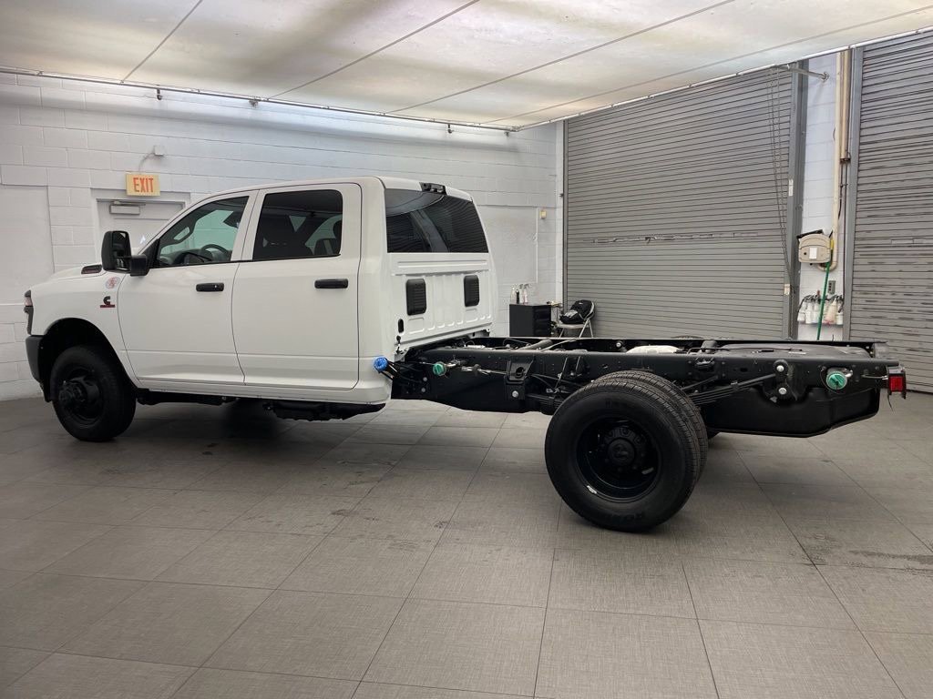 New 2026 RAM 3500 Tradesman AWD/4WD image 5