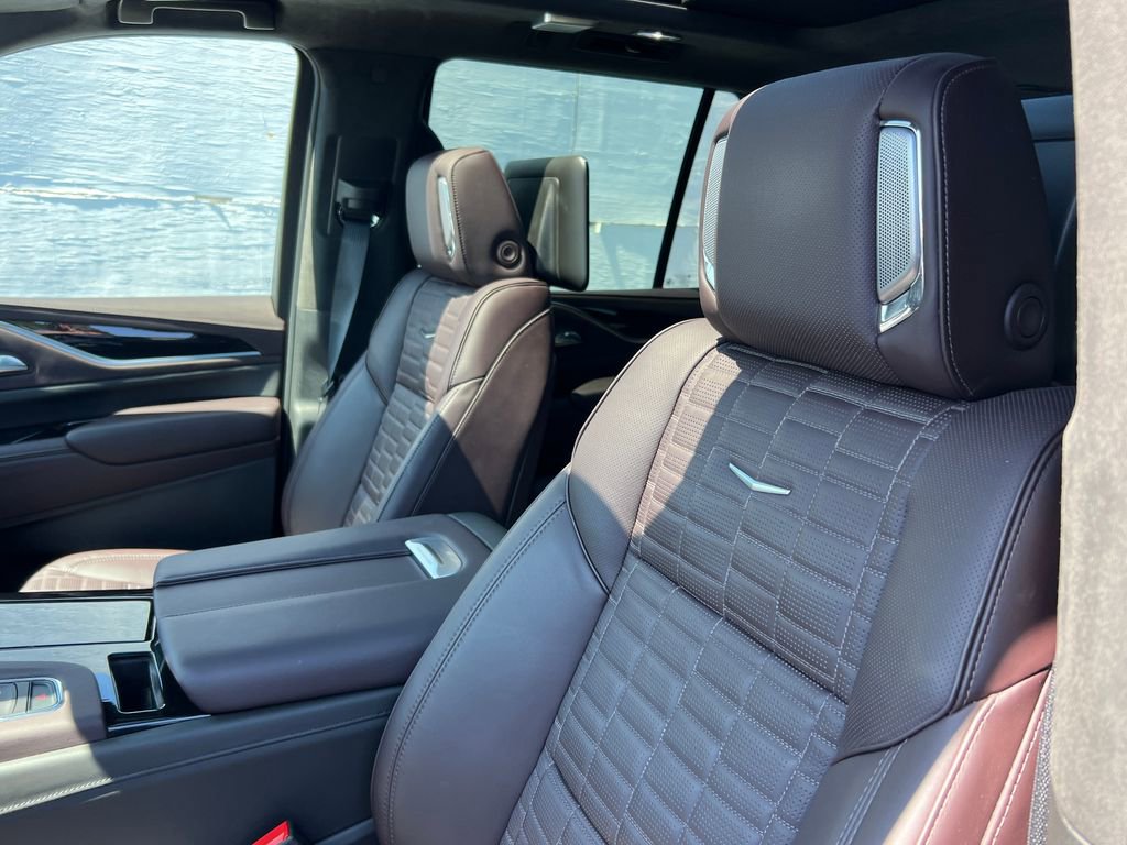 Certified 2024 Cadillac Escalade Premium Luxury Platinum AWD/4WD image 14