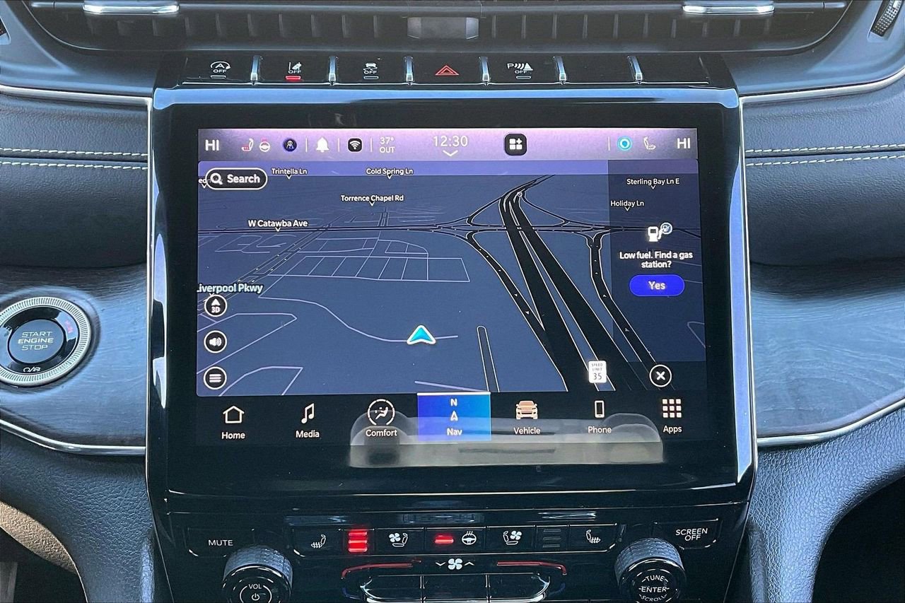 Certified 2023 Jeep Grand Cherokee Overland w/ Luxury Tech Group IV image 14