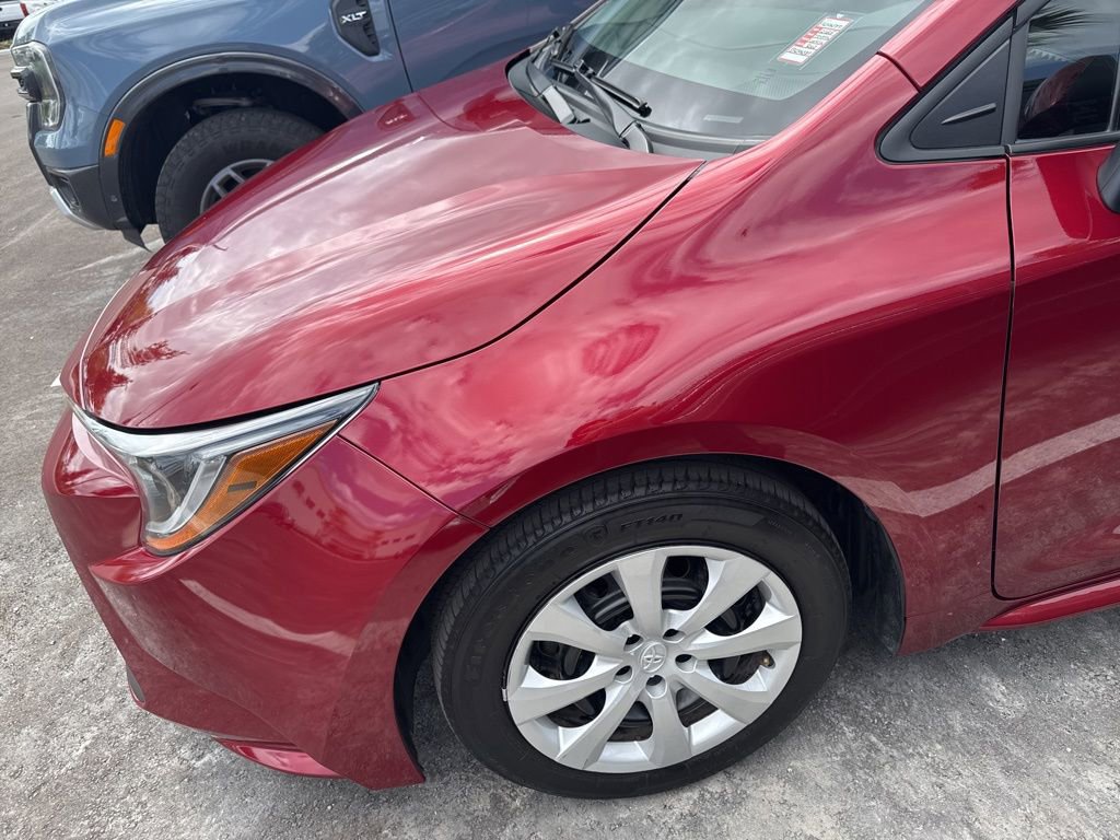Used 2025 Toyota Corolla LE image 9