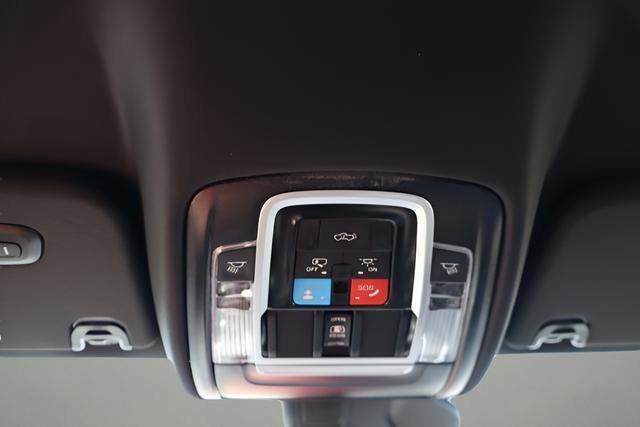 New 2026 RAM 1500 4x4 Crew Cab image 25