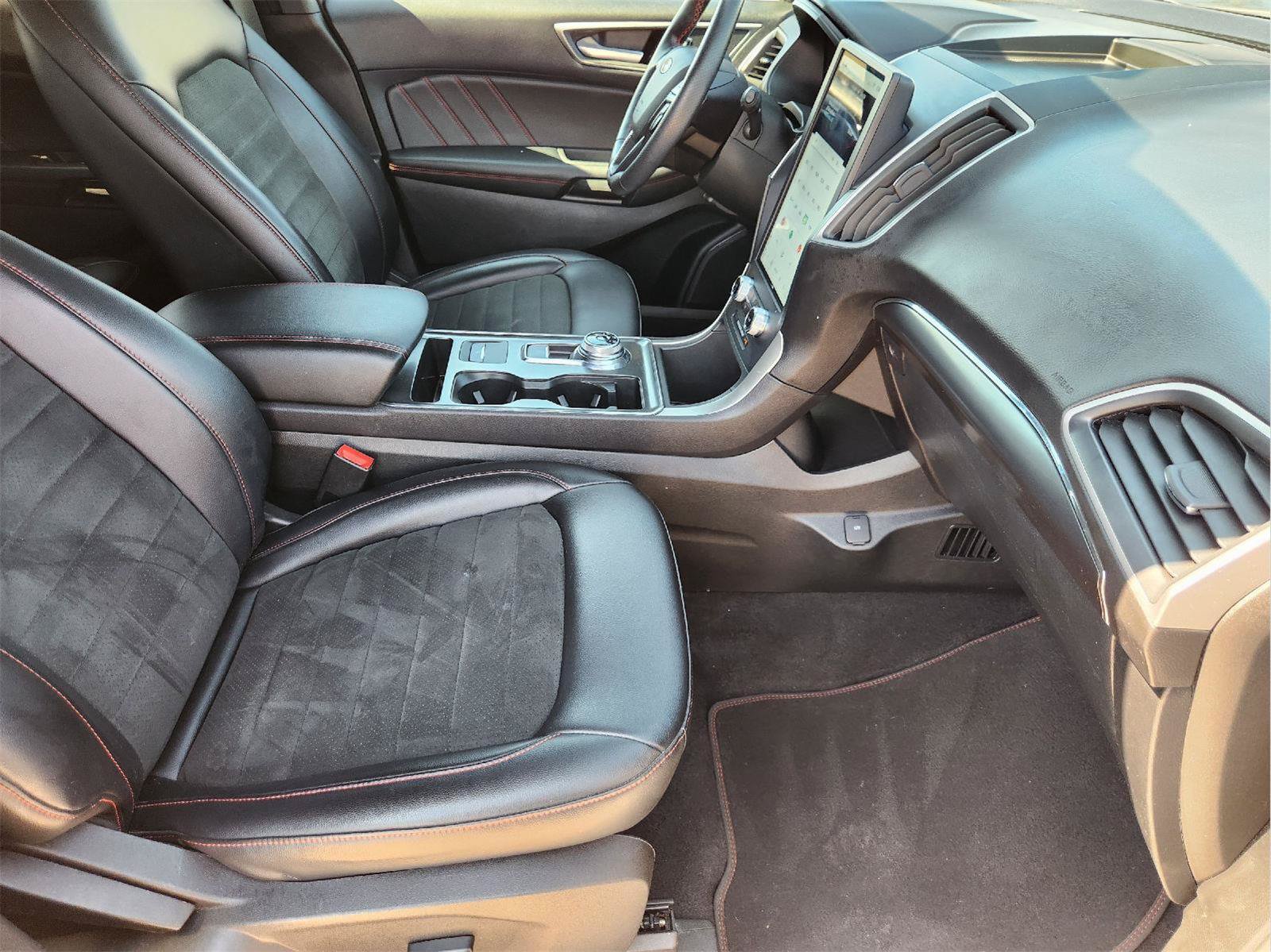 Used 2022 Ford Edge ST-Line AWD/4WD image 14