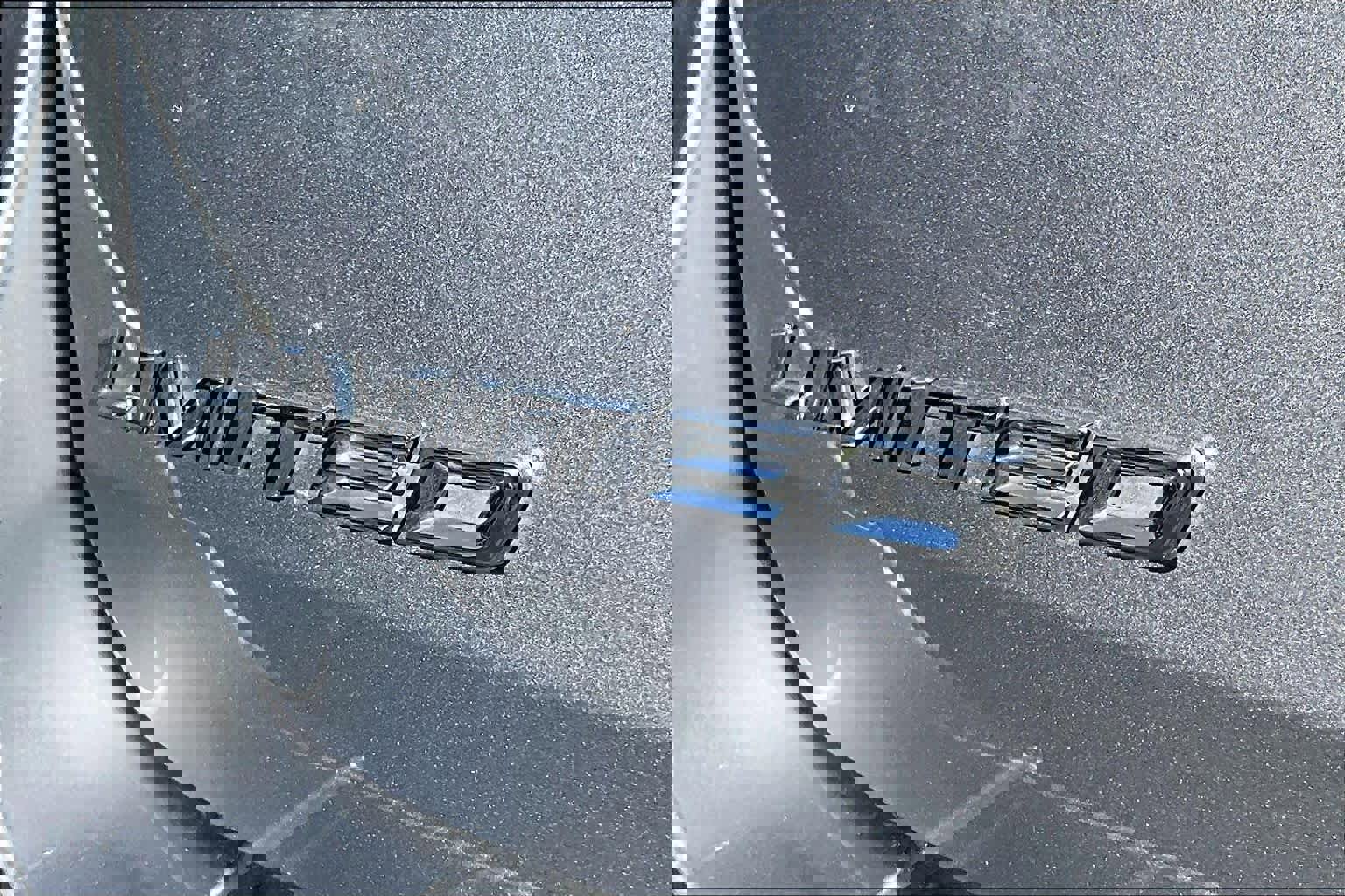 Used 2021 Ford Explorer Limited w/ Hybrid Equipment Group 310A image 10