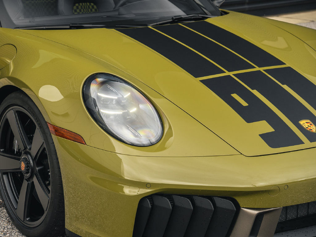 New 2026 Porsche 911 GTS RWD image 9