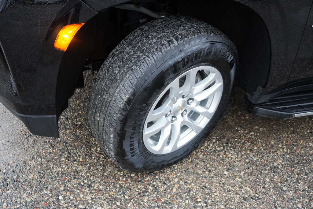 Certified 2024 Chevrolet Tahoe LT AWD/4WD image 13
