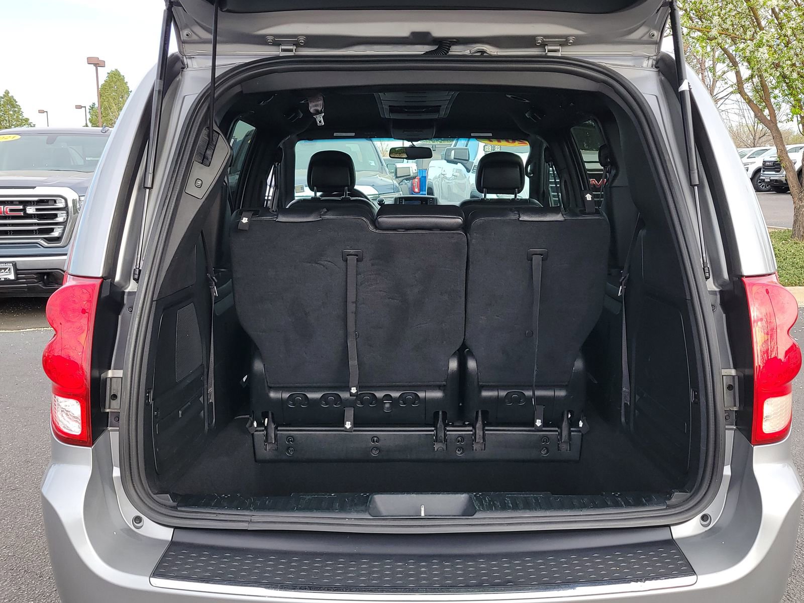 Used 2017 Dodge Grand Caravan GT image 14