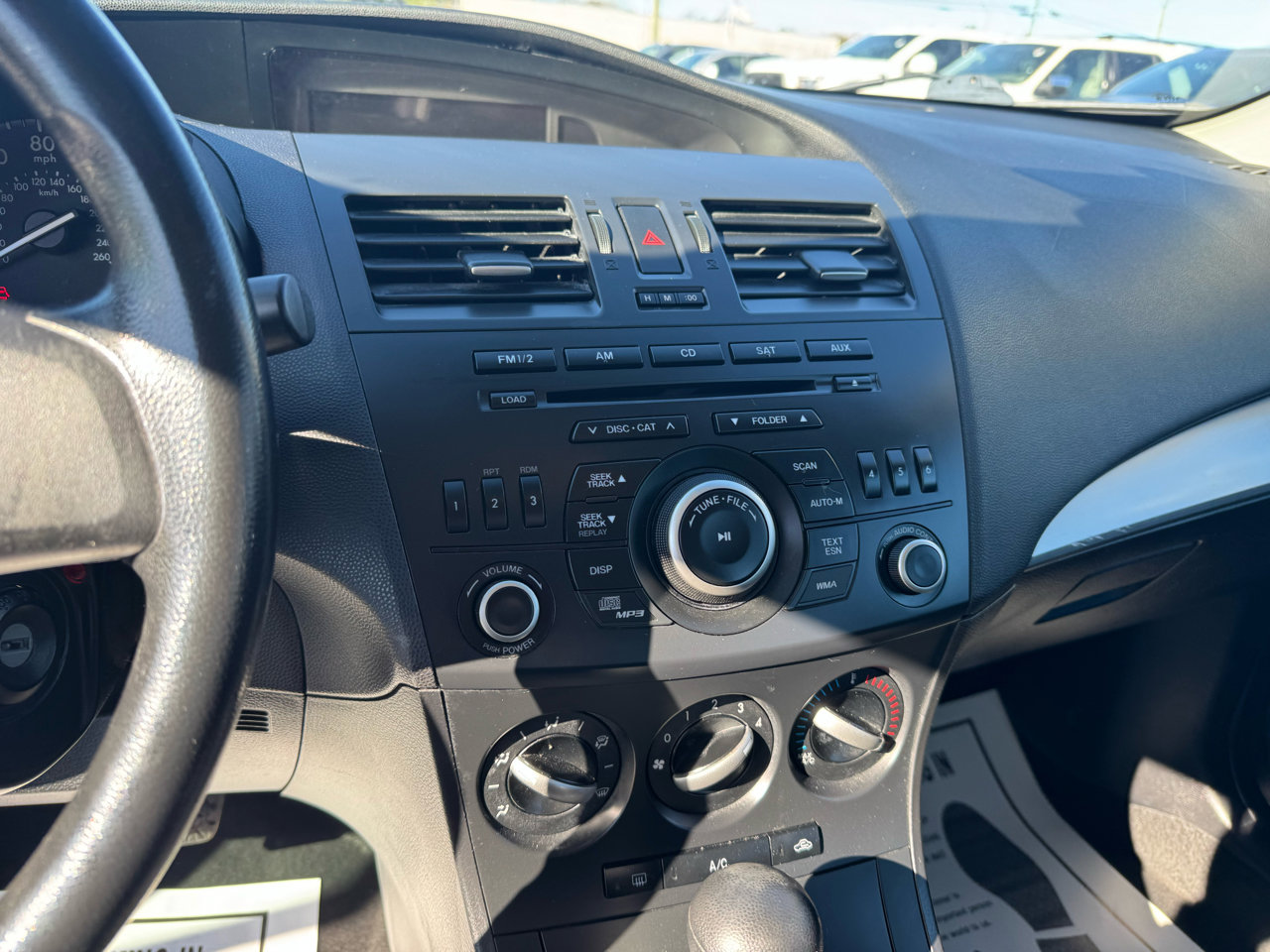 Used 2013 MAZDA MAZDA3 i SV image 18