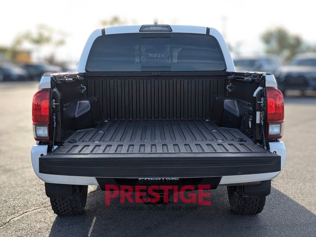 Used 2019 Toyota Tacoma TRD Off-Road image 8