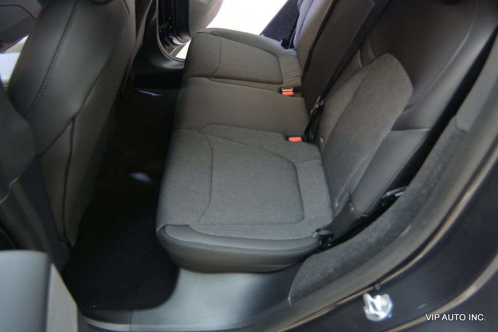 Used 2026 Tesla Model Y 2WD image 30