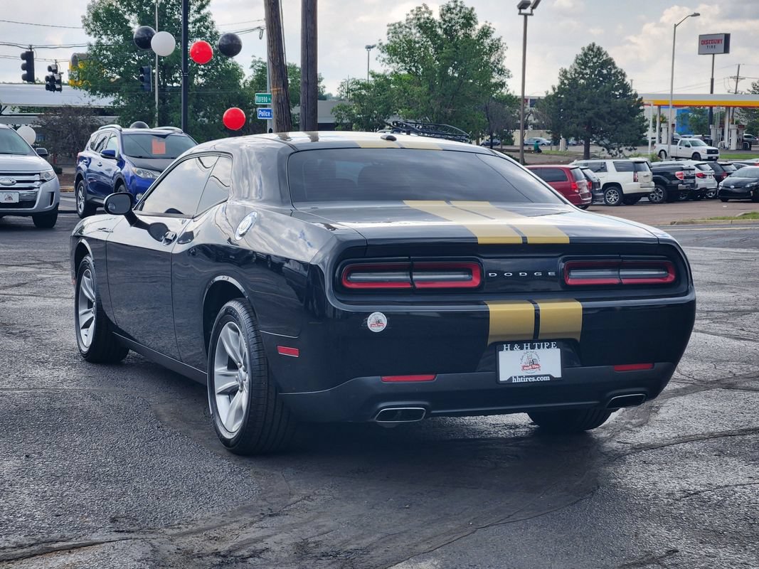 Used 2017 Dodge Challenger SXT w/ Cold Weather Group RWD image 9