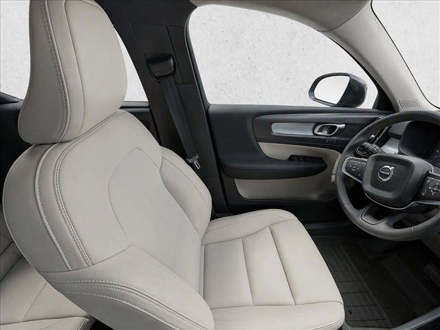 Used 2021 Volvo XC40 T5 Momentum w/ Protection Package Premier AWD/4WD image 15