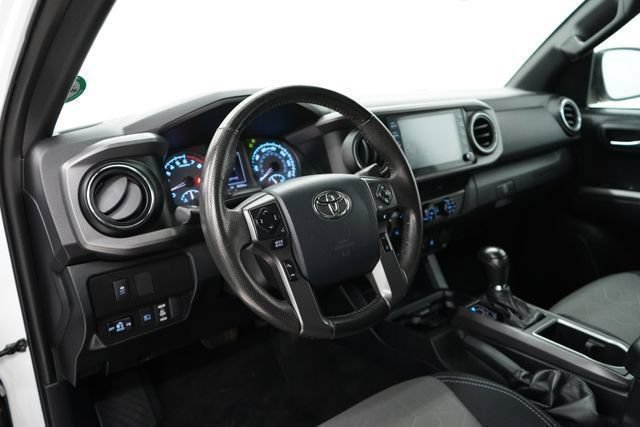 Used 2020 Toyota Tacoma TRD Off-Road w/ Technology Package AWD/4WD image 11