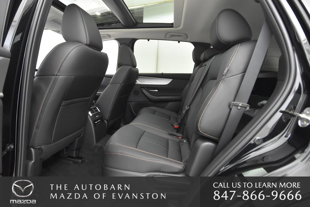 Used 2025 MAZDA CX-70 Plug-In Hybrid w/ Premium Pkg image 27