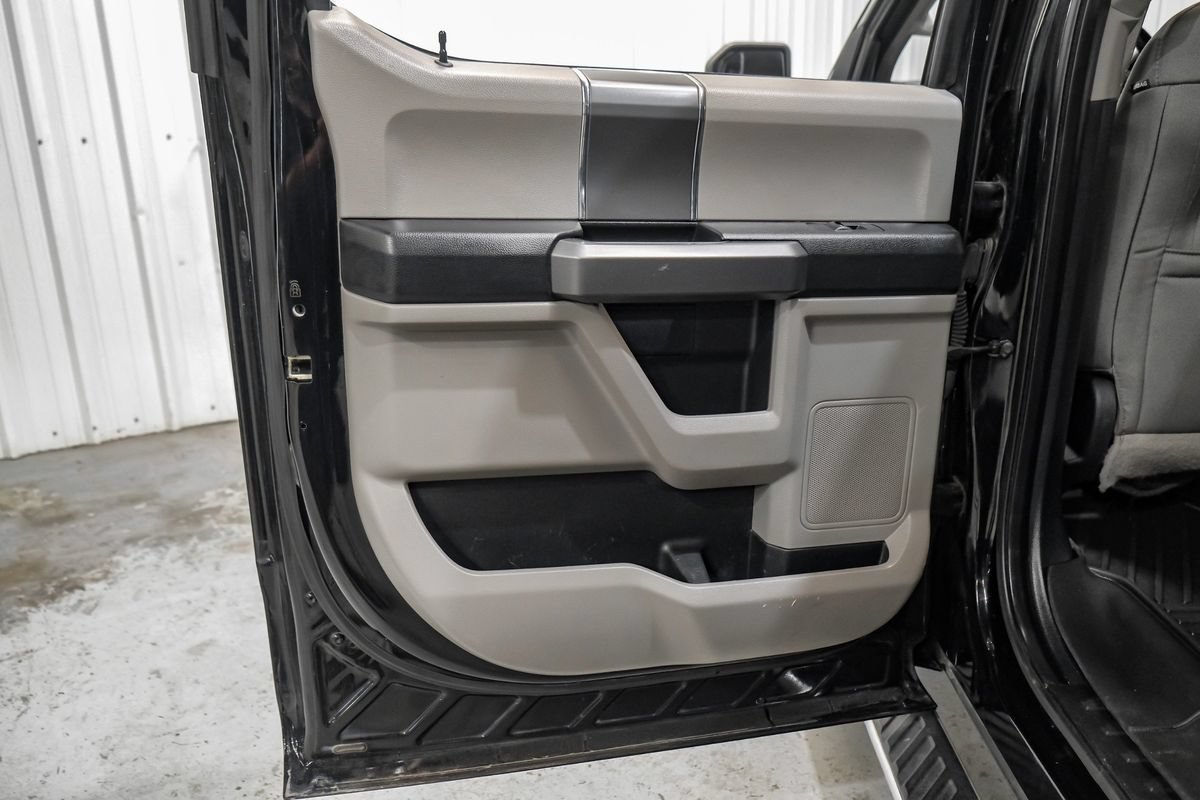 Used 2016 Ford F150 XLT w/ Equipment Group 302A Luxury RWD image 44