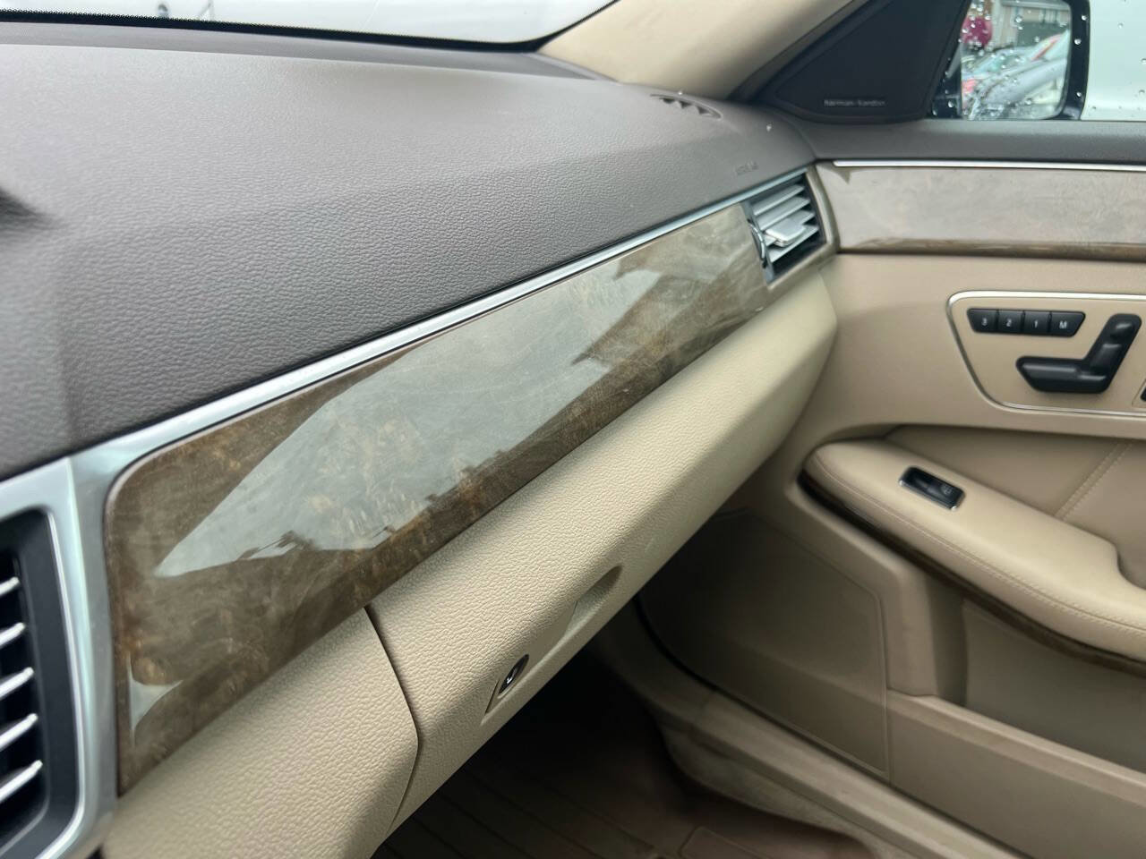 Used 2011 Mercedes-Benz E 350 4MATIC Sedan image 25