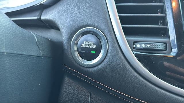 Used 2021 Chevrolet Trax LT w/ Driver Confidence Package image 12