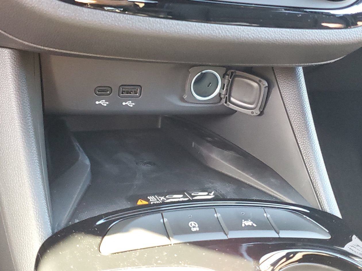 New 2026 Buick Envista Sport Touring w/ Convenience II Package FWD image 23