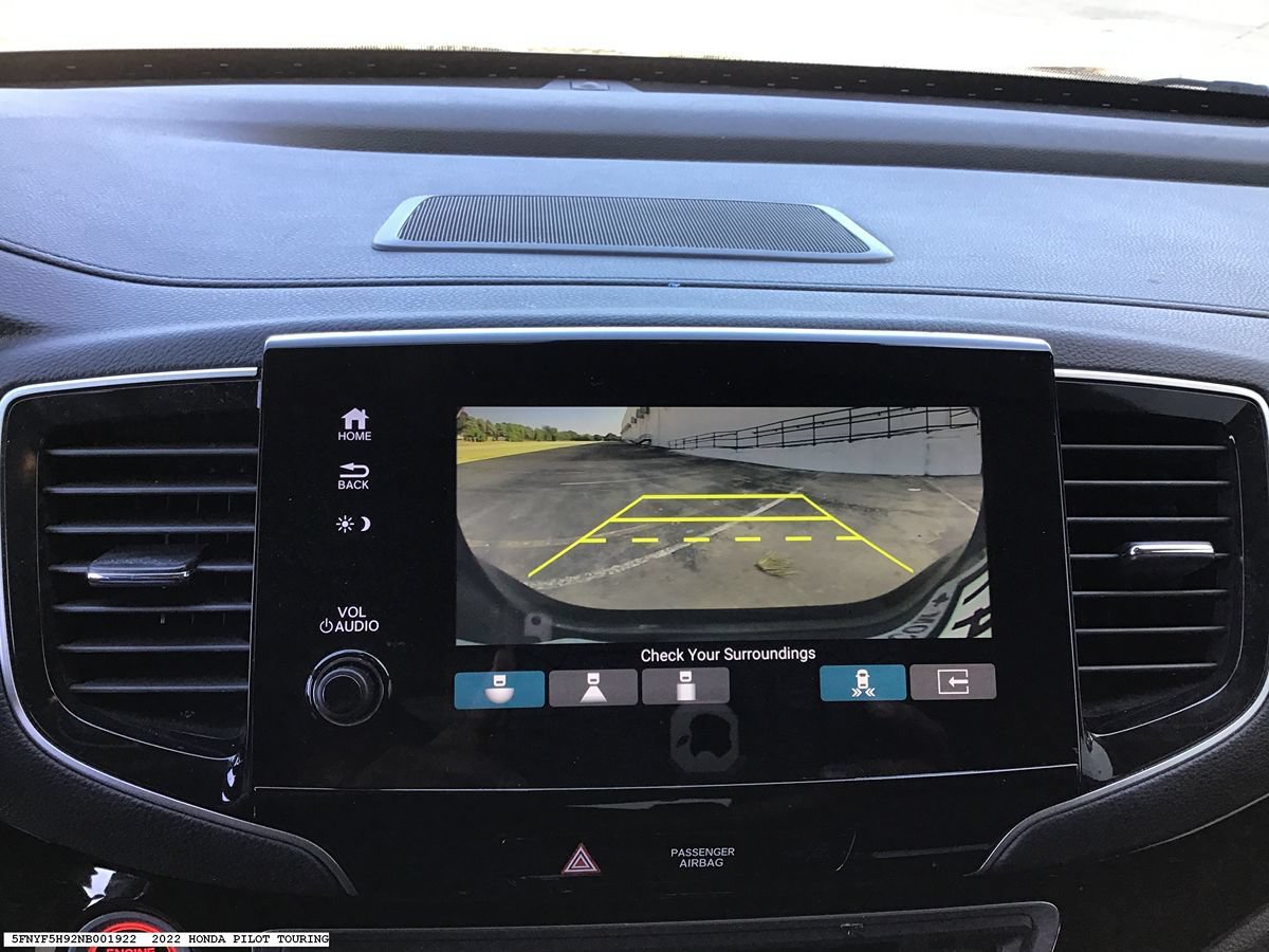 Used 2022 Honda Pilot Touring image 15