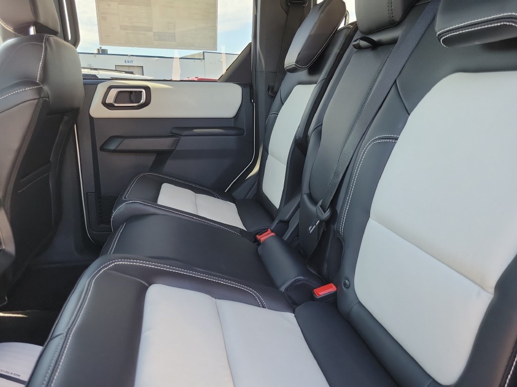 New 2026 Ford Bronco Outer Banks w/ Sasquatch Package AWD/4WD image 10