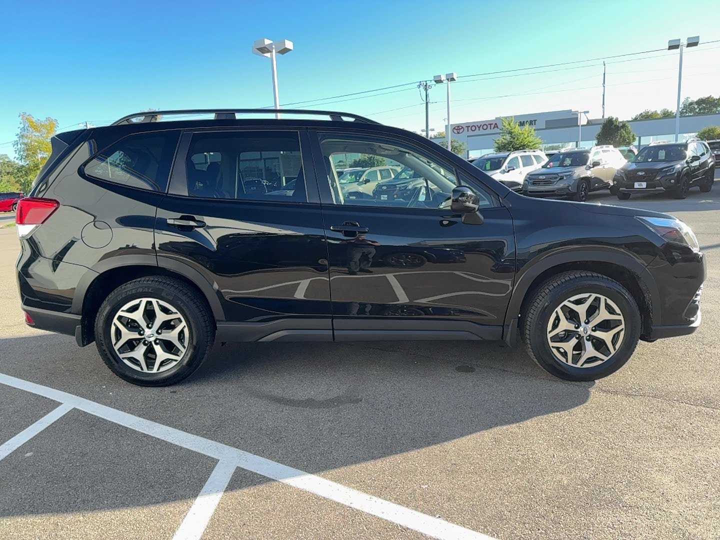 Used 2023 Subaru Forester Premium AWD/4WD image 8