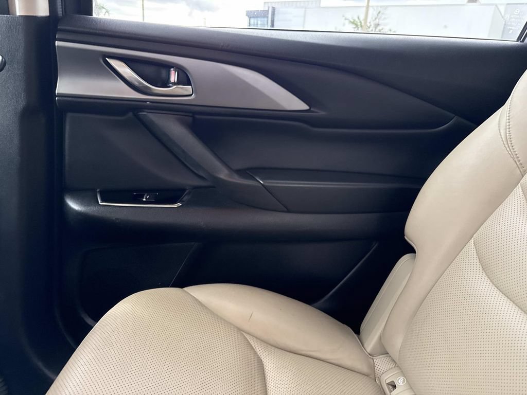 Used 2020 MAZDA CX-9 Touring AWD/4WD image 18