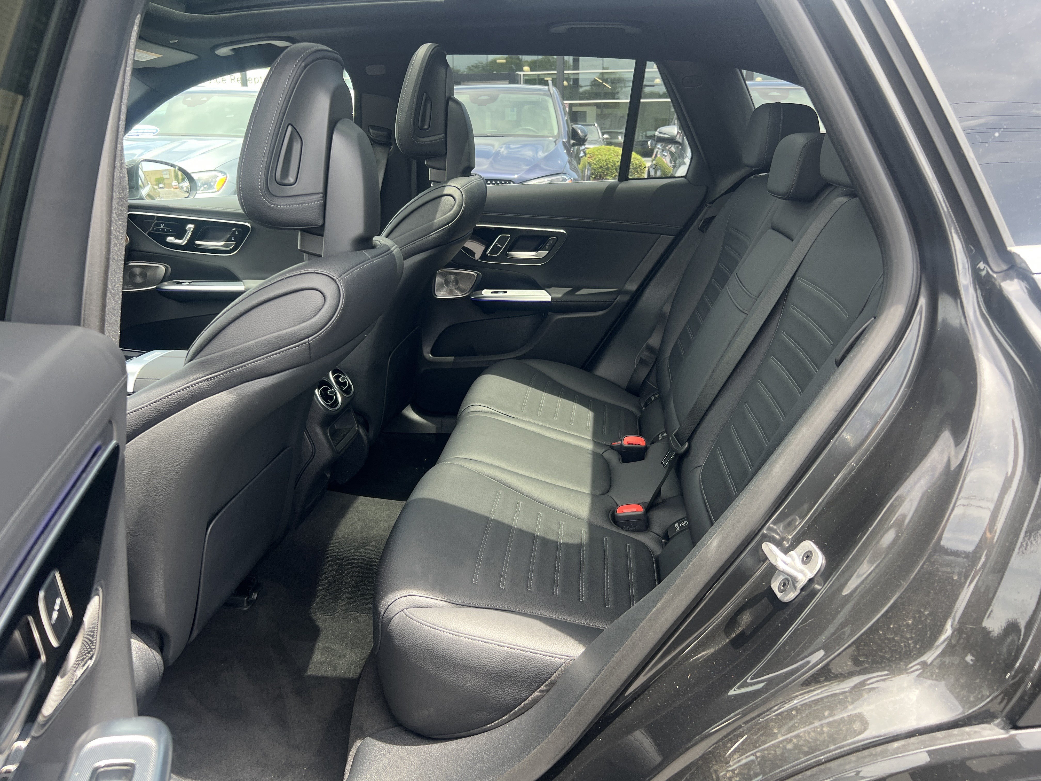 Certified 2025 Mercedes-Benz GLC 300 4MATIC image 33