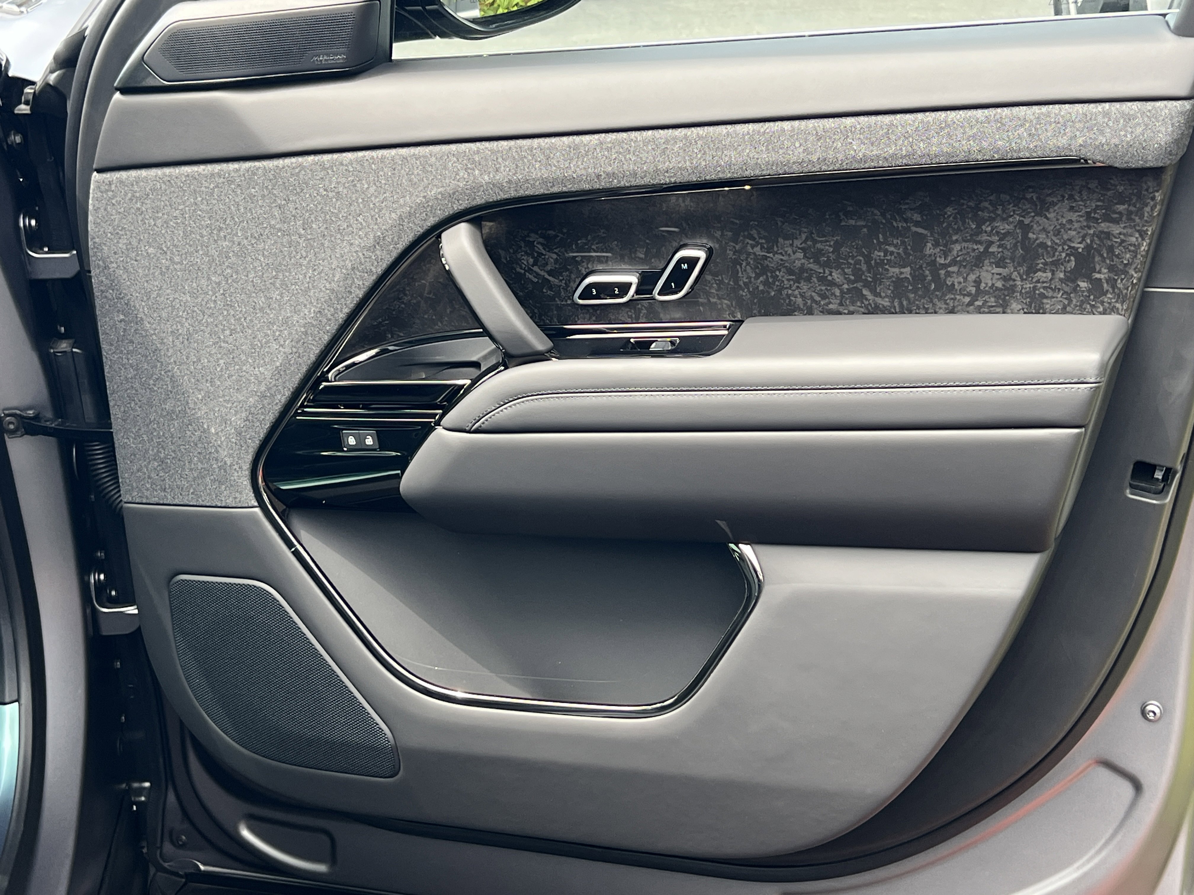 New 2025 Land Rover Range Rover Sport Autobiography image 10