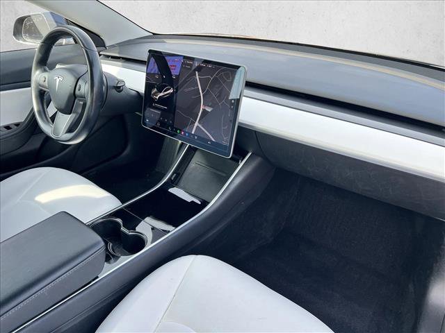 Used 2019 Tesla Model 3 Standard Range Plus image 19