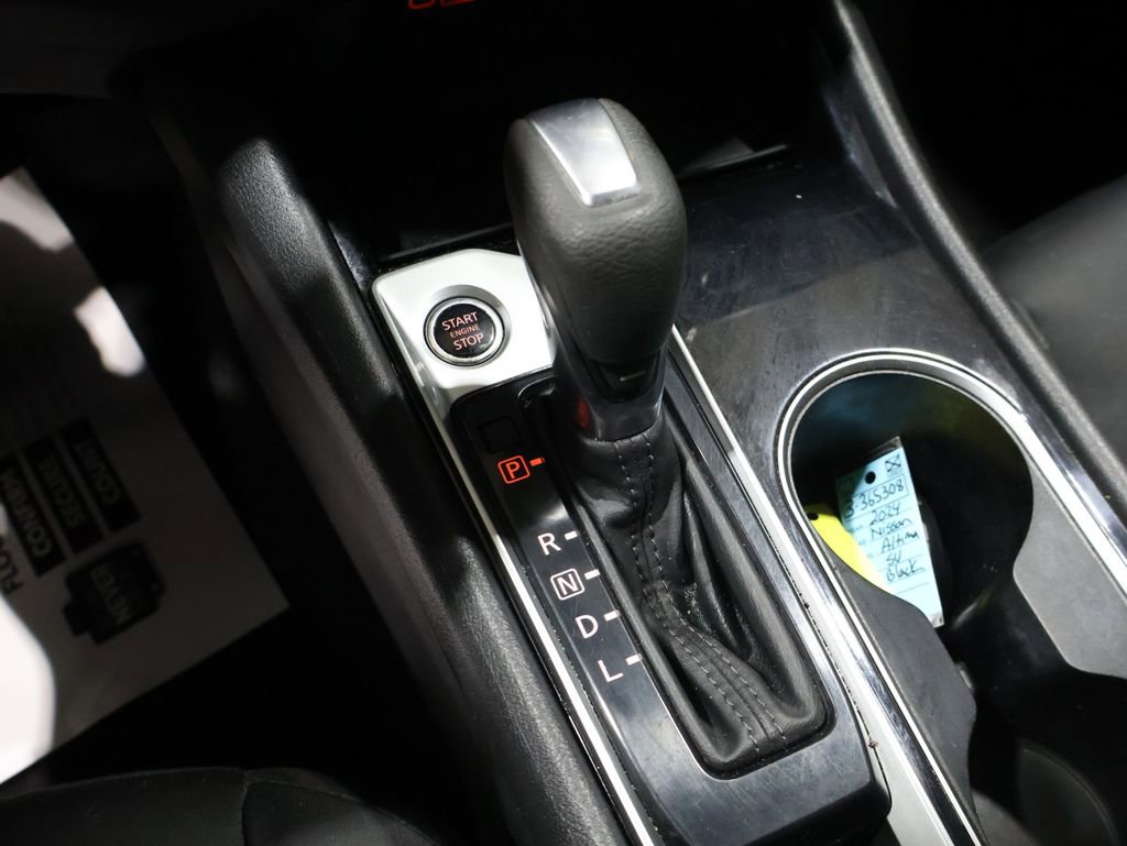 Used 2024 Nissan Altima 2.5 SV image 32